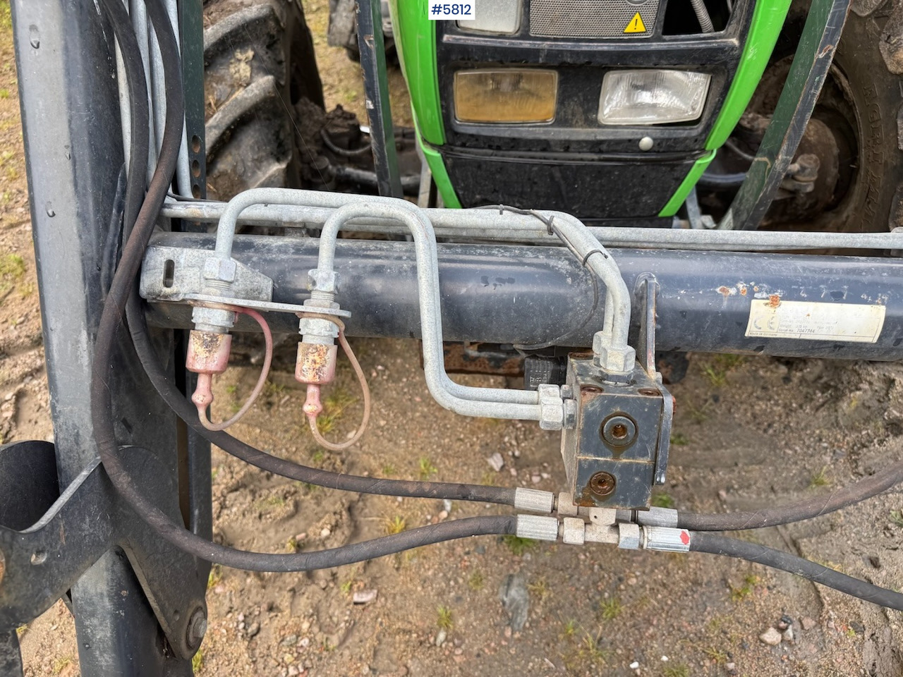 2013 Deutz Fahr Agroplus 410 DT w/ front loader. - Ciągnik rolniczy: zdjęcie 5 2013 Deutz Fahr Agroplus 410 DT w/ front loader. - Ciągnik rolniczy: zdjęcie 5