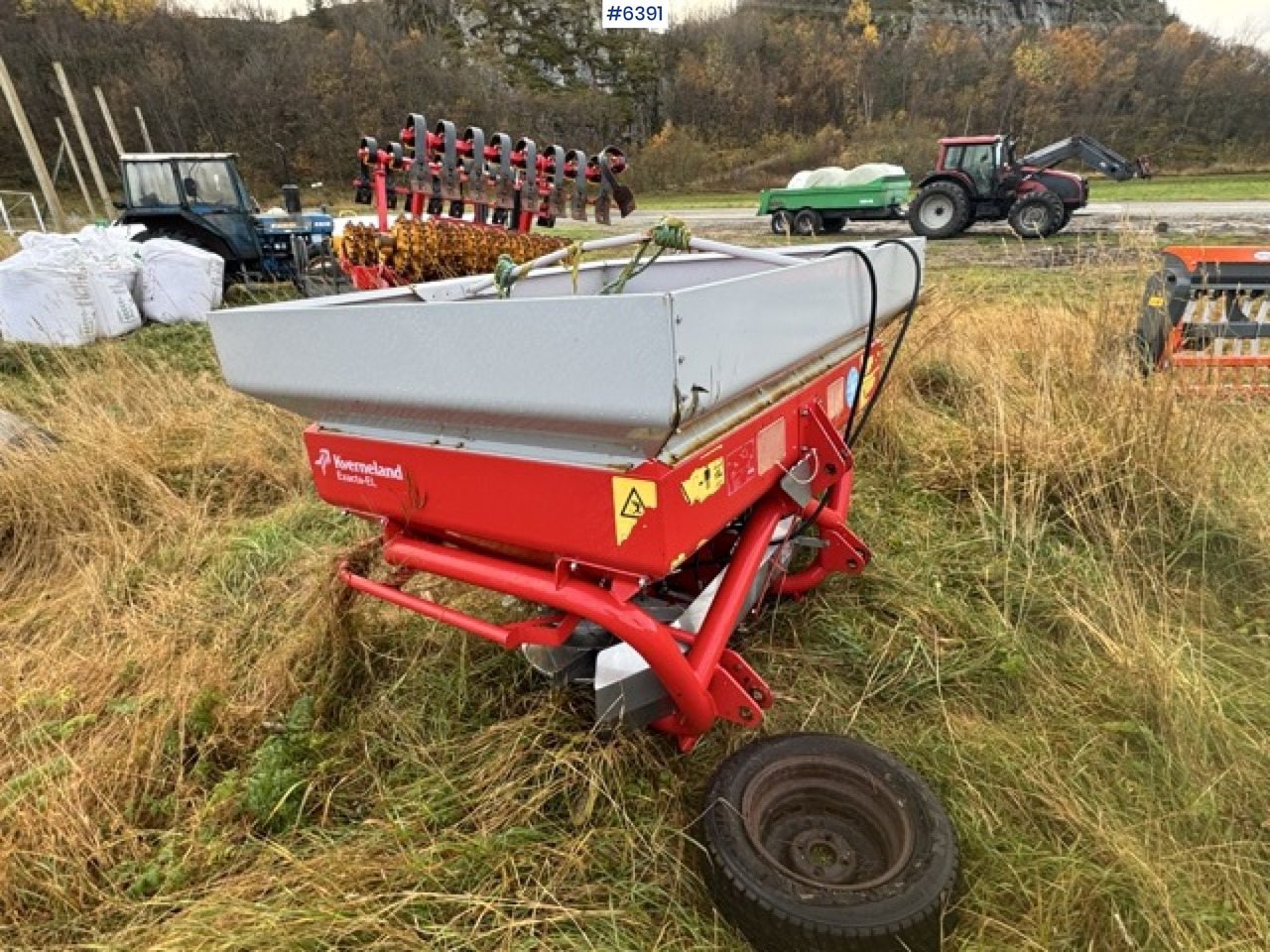 2016 Kverneland fertilizer spreader. Repair object. - Rozsiewacz nawozów: zdjęcie 3 2016 Kverneland fertilizer spreader. Repair object. - Rozsiewacz nawozów: zdjęcie 3