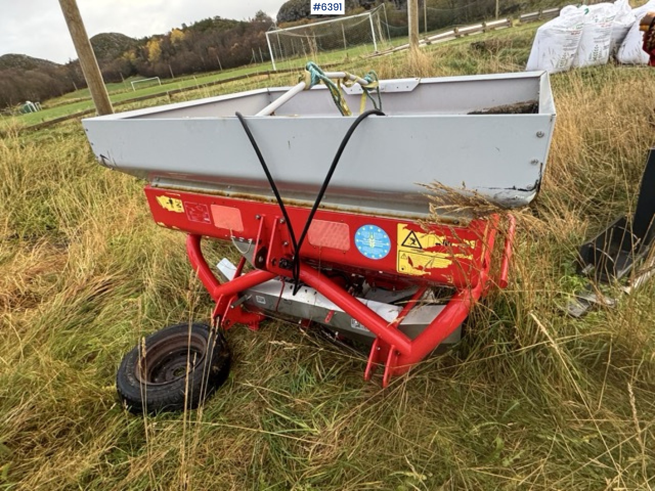 2016 Kverneland fertilizer spreader. Repair object. - Rozsiewacz nawozów: zdjęcie 5 2016 Kverneland fertilizer spreader. Repair object. - Rozsiewacz nawozów: zdjęcie 5