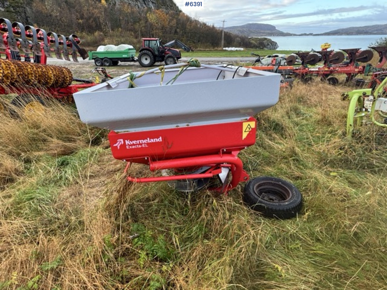 2016 Kverneland fertilizer spreader. Repair object. - Rozsiewacz nawozów: zdjęcie 4 2016 Kverneland fertilizer spreader. Repair object. - Rozsiewacz nawozów: zdjęcie 4