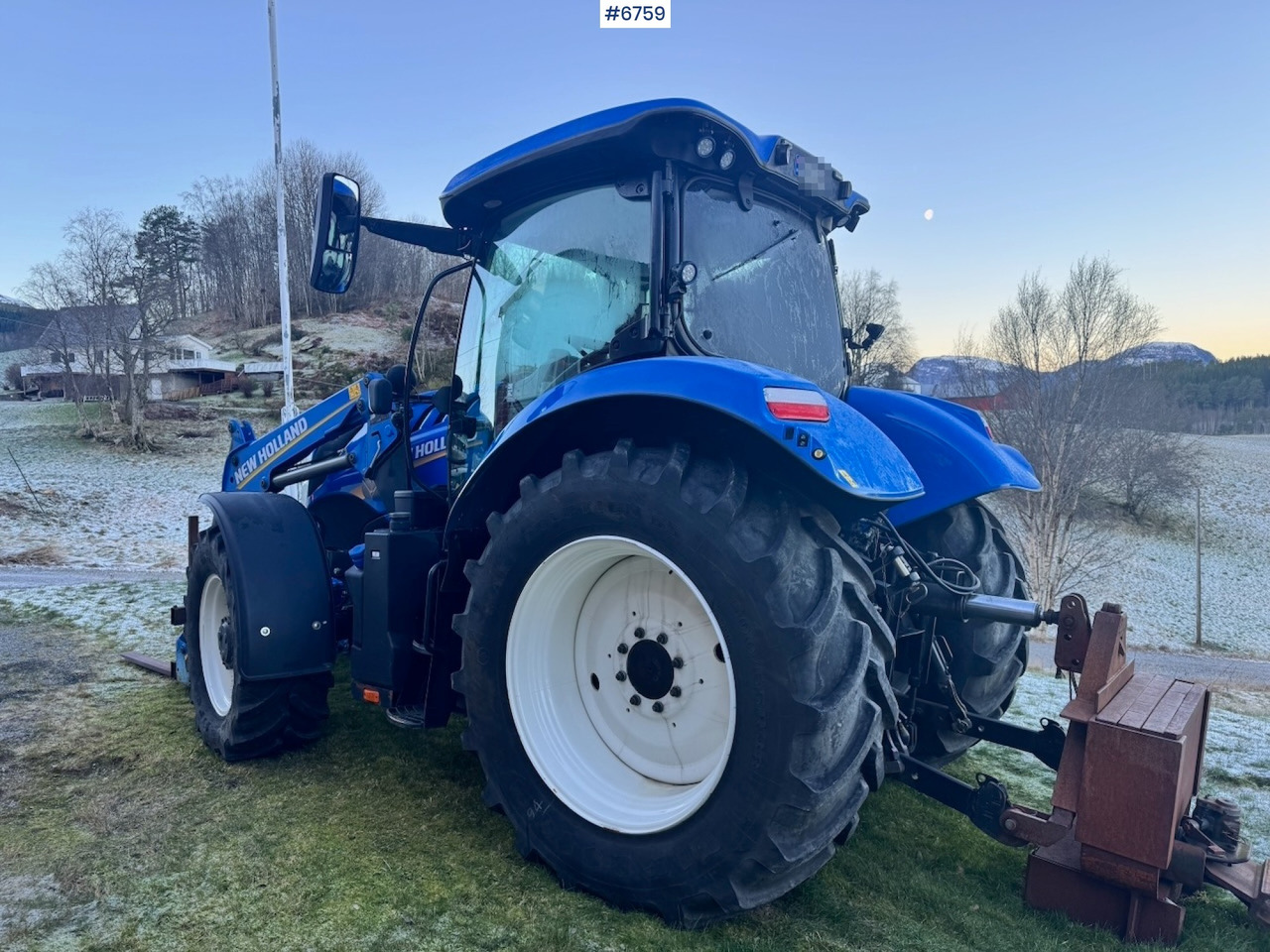 2021 New Holland T6.180 w/ Front loader, 2 sets of tires and Front hydraulics. 2100 hours. - Ciągnik rolniczy: zdjęcie 4 2021 New Holland T6.180 w/ Front loader, 2 sets of tires and Front hydraulics. 2100 hours. - Ciągnik rolniczy: zdjęcie 4
