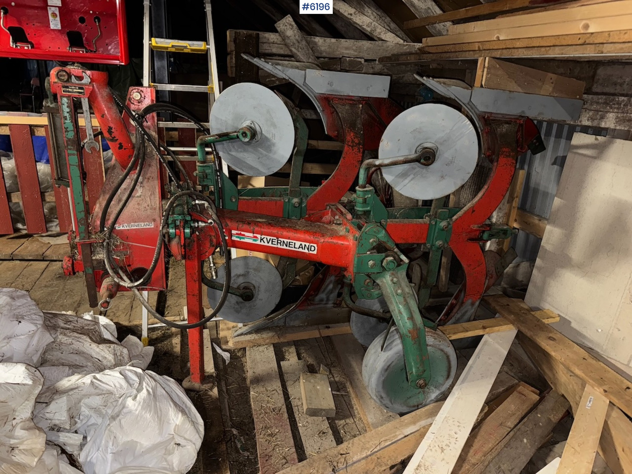 Kverneland Mod. E 3 2-furrow reversible plough. - Agregat uprawowy: zdjęcie 4 Kverneland Mod. E 3 2-furrow reversible plough. - Agregat uprawowy: zdjęcie 4