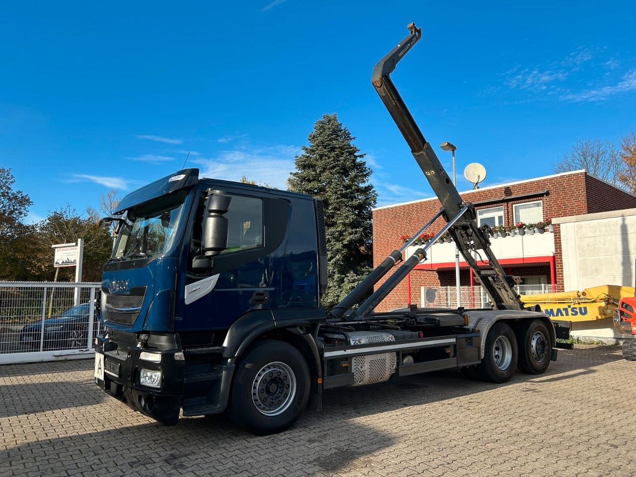 Iveco 460 Stralis MEILLER Abroller mit LIft-Lenkachse - Ciężarówka hakowiec: zdjęcie 2 Iveco 460 Stralis MEILLER Abroller mit LIft-Lenkachse - Ciężarówka hakowiec: zdjęcie 2