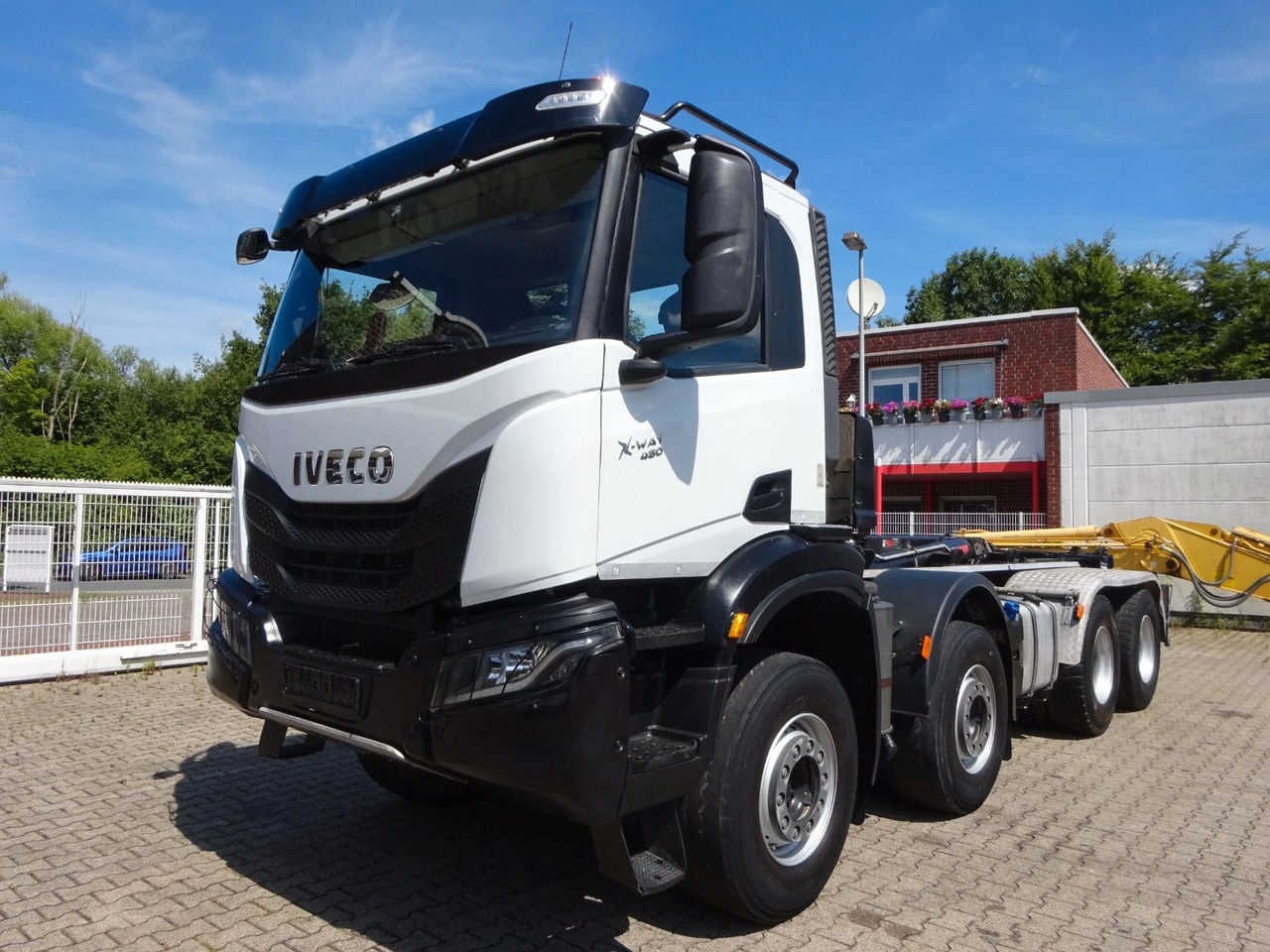Iveco X-WAY 480 HIAB ABROLLER 8x4 - Ciężarówka hakowiec: zdjęcie 3 Iveco X-WAY 480 HIAB ABROLLER 8x4 - Ciężarówka hakowiec: zdjęcie 3