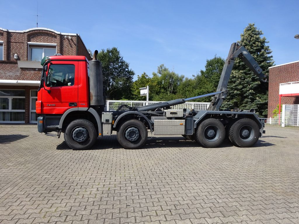 Mercedes-Benz 3246 Actros Abroller K45 8x4 Knickhacken Mercedes-Benz 3246 Actros Abroller K45 8x4 Knickhacken - Ciężarówka hakowiec: zdjęcie 3 Mercedes-Benz 3246 Actros Abroller K45 8x4 Knickhacken Mercedes-Benz 3246 Actros Abroller K45 8x4 Knickhacken - Ciężarówka hakowiec: zdjęcie 3