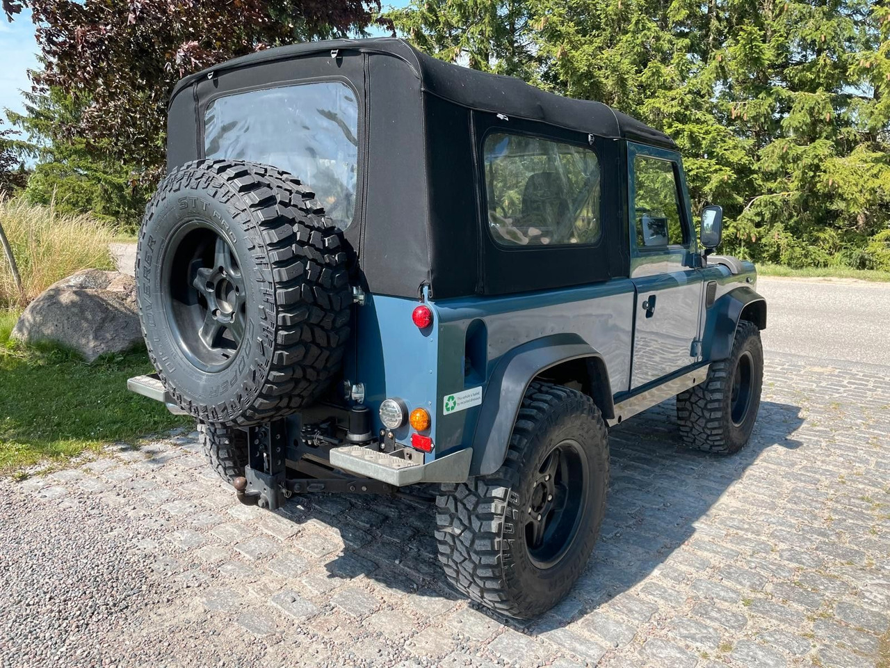 Land Rover LR Defender 90 Soft Top V8 Automatic 60000 brutt Land Rover LR Defender 90 SoftTop V8 Automatic - Pick-up: zdjęcie 5 Land Rover LR Defender 90 Soft Top V8 Automatic 60000 brutt Land Rover LR Defender 90 SoftTop V8 Automatic - Pick-up: zdjęcie 5