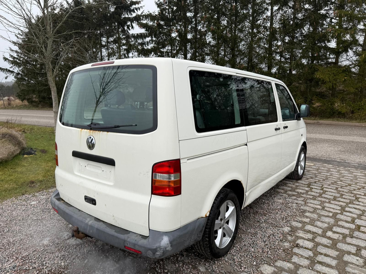 Volkswagen T5 Transporter 1.9 TDI *9 Sitze * 3900 € - Mikrobus: zdjęcie 4 Volkswagen T5 Transporter 1.9 TDI *9 Sitze * 3900 € - Mikrobus: zdjęcie 4