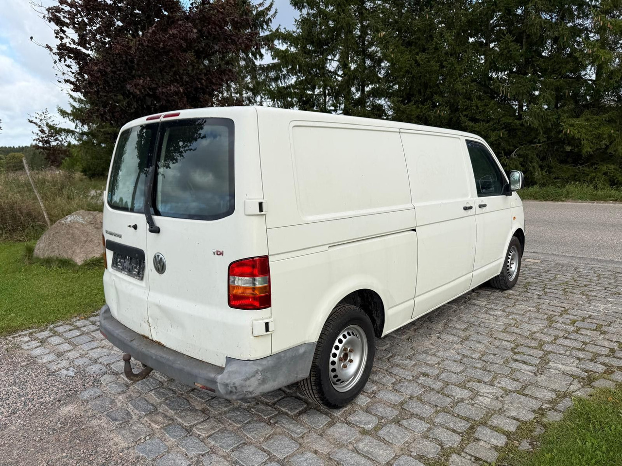 Volkswagen T5 Transporter 2.5 TDI Kasten lang *2500 € - Mały samochód dostawczy: zdjęcie 4 Volkswagen T5 Transporter 2.5 TDI Kasten lang *2500 € - Mały samochód dostawczy: zdjęcie 4