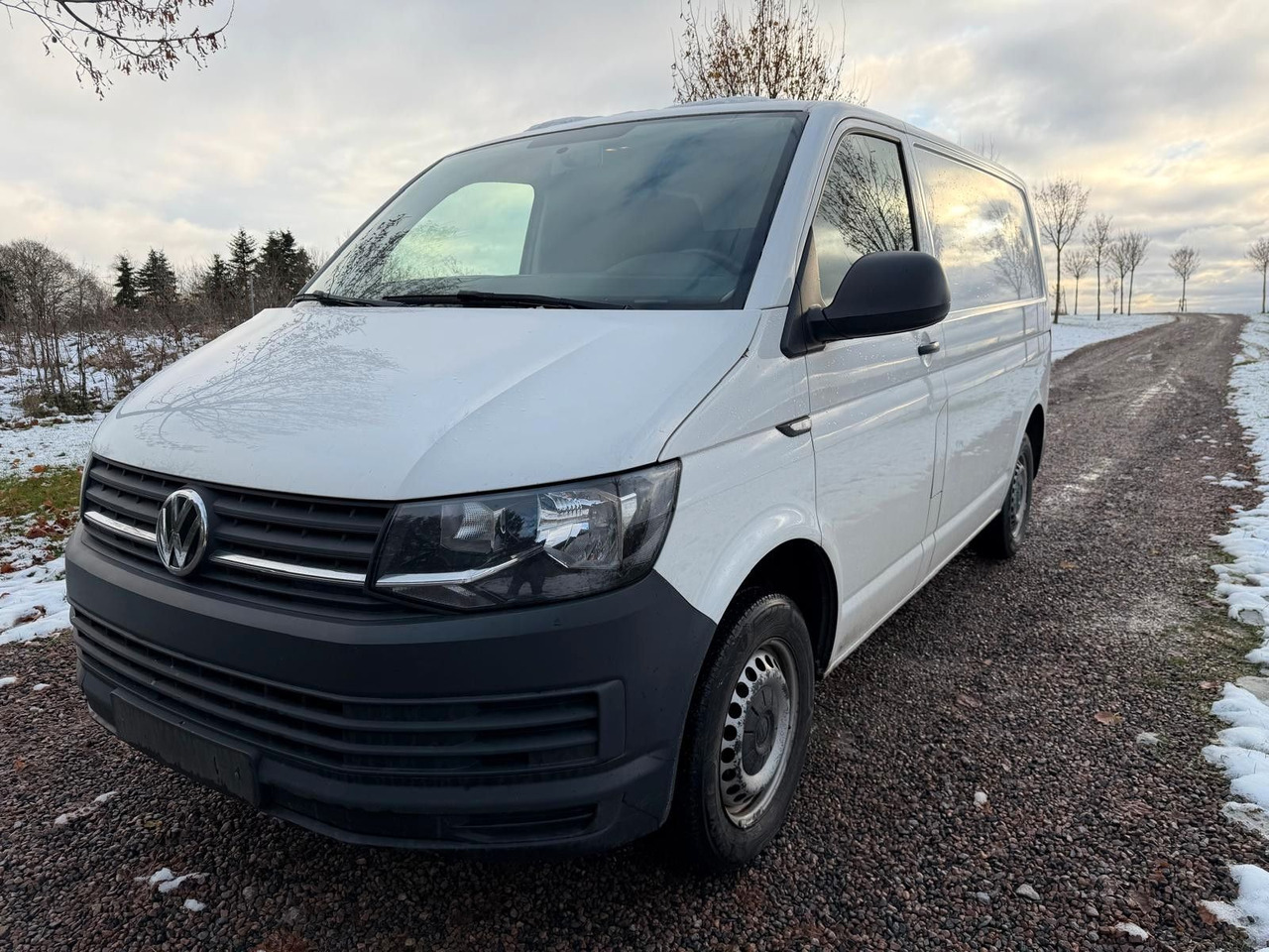 Volkswagen T6 Transporter Kasten Kombi - Mikrobus: zdjęcie 1 Volkswagen T6 Transporter Kasten Kombi - Mikrobus: zdjęcie 1