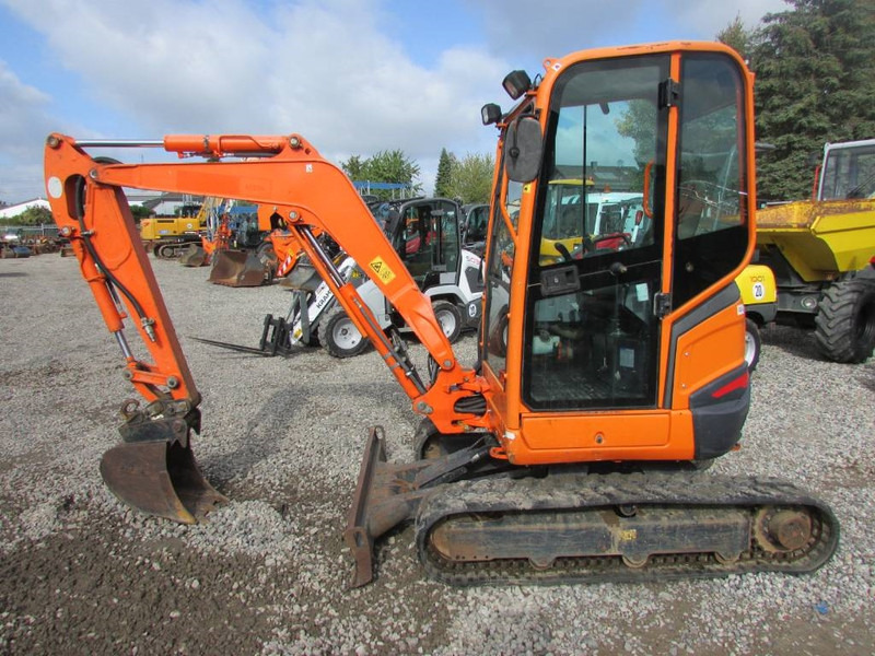 Kubota U 27-4 Minibagger 20.000 EUR - Minikoparka: zdjęcie 2 Kubota U 27-4 Minibagger 20.000 EUR - Minikoparka: zdjęcie 2