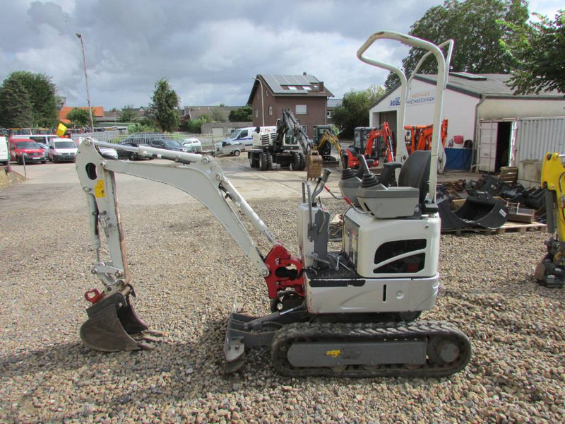 Takeuchi TB 210 R Minibagger 14.500 EUR - Minikoparka: zdjęcie 1 Takeuchi TB 210 R Minibagger 14.500 EUR - Minikoparka: zdjęcie 1