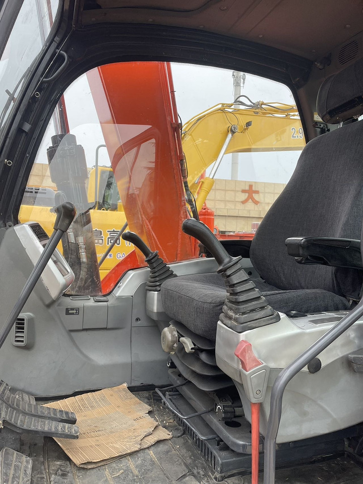 Koparka gąsienicowa DOOSAN DX80: zdjęcie 7