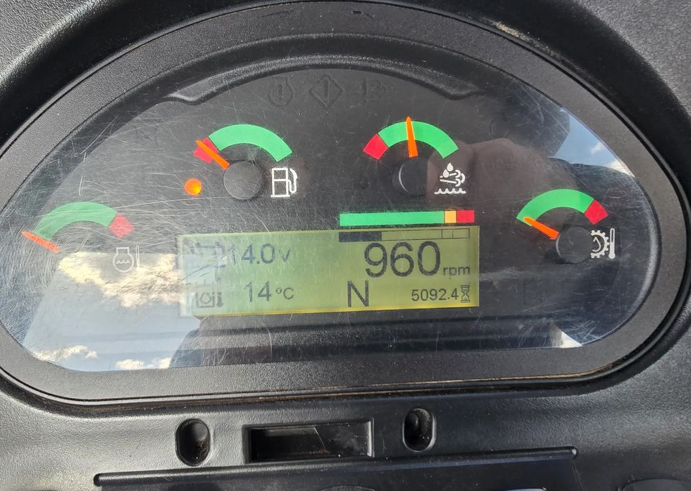 Caterpillar - Koparko-ładowarka: zdjęcie 4 Caterpillar - Koparko-ładowarka: zdjęcie 4