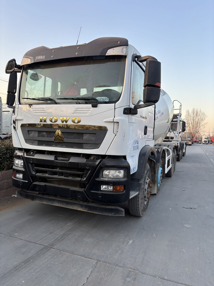 Betonomieszarka HOWO: zdjęcie 1