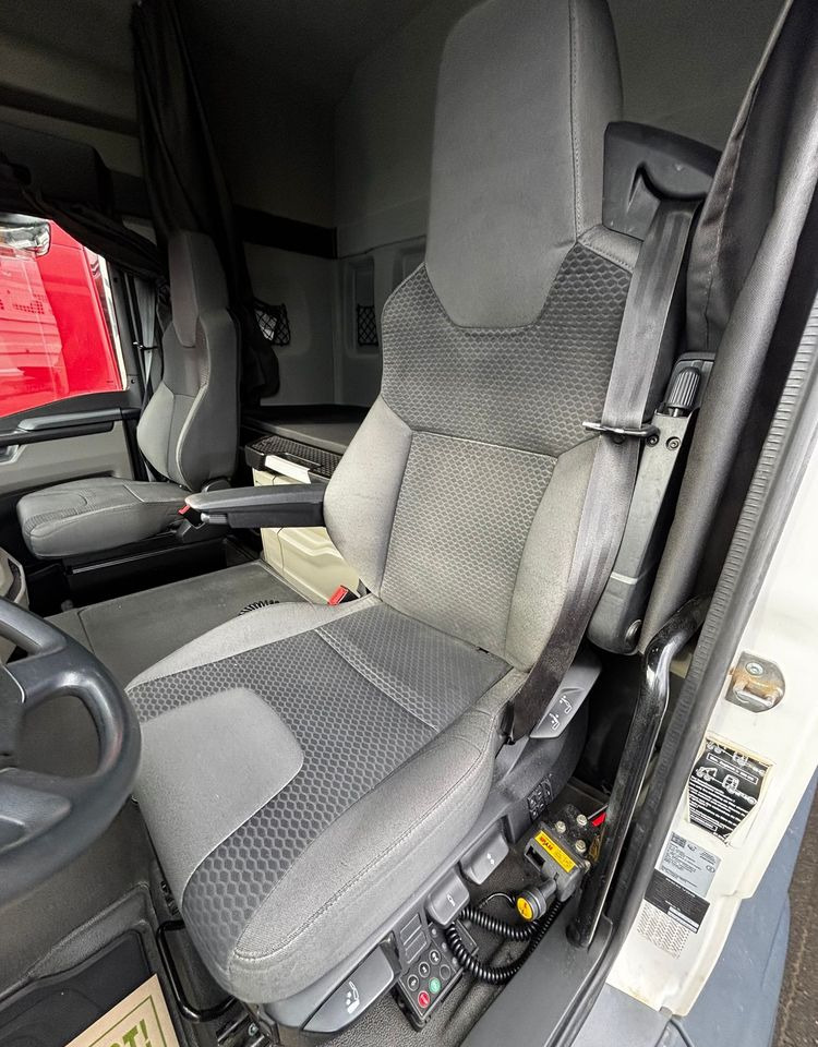 MAN TGS 18.470 NAUKA JAZDY STANDARD 4x2 / TGX 18.360 400 510 460 500 TOP STAN / ŚWIEŻO SPROWADZONY - Ciągnik siodłowy: zdjęcie 4 MAN TGS 18.470 NAUKA JAZDY STANDARD 4x2 / TGX 18.360 400 510 460 500 TOP STAN / ŚWIEŻO SPROWADZONY - Ciągnik siodłowy: zdjęcie 4