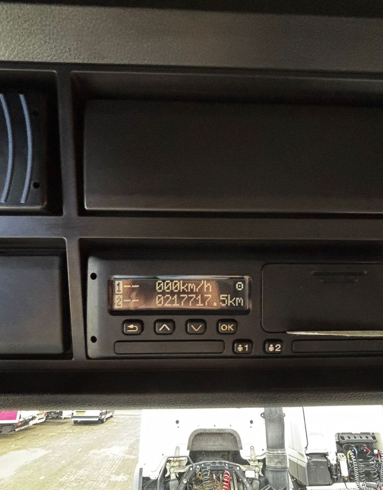 MAN TGS 18.470 NAUKA JAZDY STANDARD 4x2 / TGX 18.360 400 510 460 500 TOP STAN / ŚWIEŻO SPROWADZONY - Ciągnik siodłowy: zdjęcie 3 MAN TGS 18.470 NAUKA JAZDY STANDARD 4x2 / TGX 18.360 400 510 460 500 TOP STAN / ŚWIEŻO SPROWADZONY - Ciągnik siodłowy: zdjęcie 3