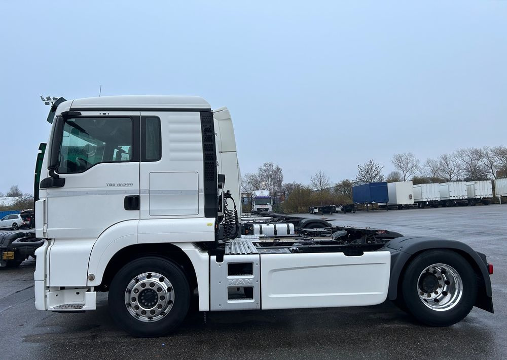 MAN TGS 18.500 TOP1 NAUKA JAZDY POLIFT ELKA AUTOMAT 4x2 STANDARD 315/70r22.5 SUPER STAN TGX 470 460 420 430 500 510 400 360 410 - Ciągnik siodłowy: zdjęcie 3 MAN TGS 18.500 TOP1 NAUKA JAZDY POLIFT ELKA AUTOMAT 4x2 STANDARD 315/70r22.5 SUPER STAN TGX 470 460 420 430 500 510 400 360 410 - Ciągnik siodłowy: zdjęcie 3