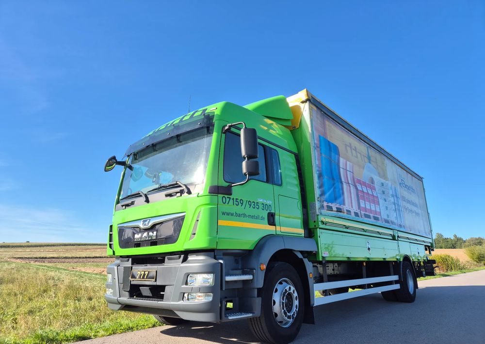 MAN Tgm 18.320 FULL SERWIS UNIKAT TOP ORYGINALNY PRZEBIEG z Niemiec AUTOMAT WINDA ACC Pirelli klima postojowa 18.250 18.290 15.250 15.290 15.320 - Samochód ciężarowy plandeka: zdjęcie 2 MAN Tgm 18.320 FULL SERWIS UNIKAT TOP ORYGINALNY PRZEBIEG z Niemiec AUTOMAT WINDA ACC Pirelli klima postojowa 18.250 18.290 15.250 15.290 15.320 - Samochód ciężarowy plandeka: zdjęcie 2