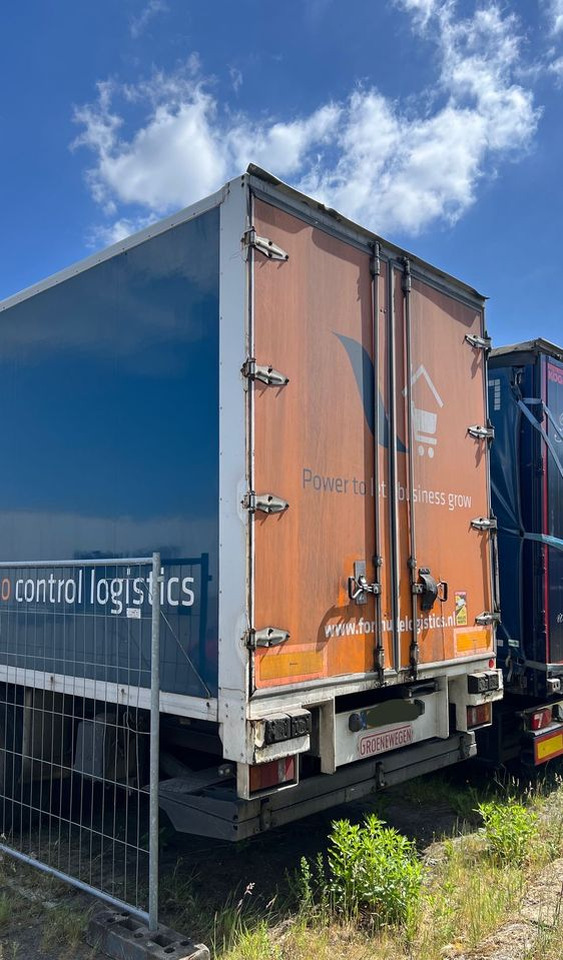 Wielton 2 osiowa NAUKA JAZDY 2 osie z Holandii dwu dwuosiowa dwie osie 2osiowa 2osie - Naczepa zamknięte nadwozie: zdjęcie 2 Wielton 2 osiowa NAUKA JAZDY 2 osie z Holandii dwu dwuosiowa dwie osie 2osiowa 2osie - Naczepa zamknięte nadwozie: zdjęcie 2