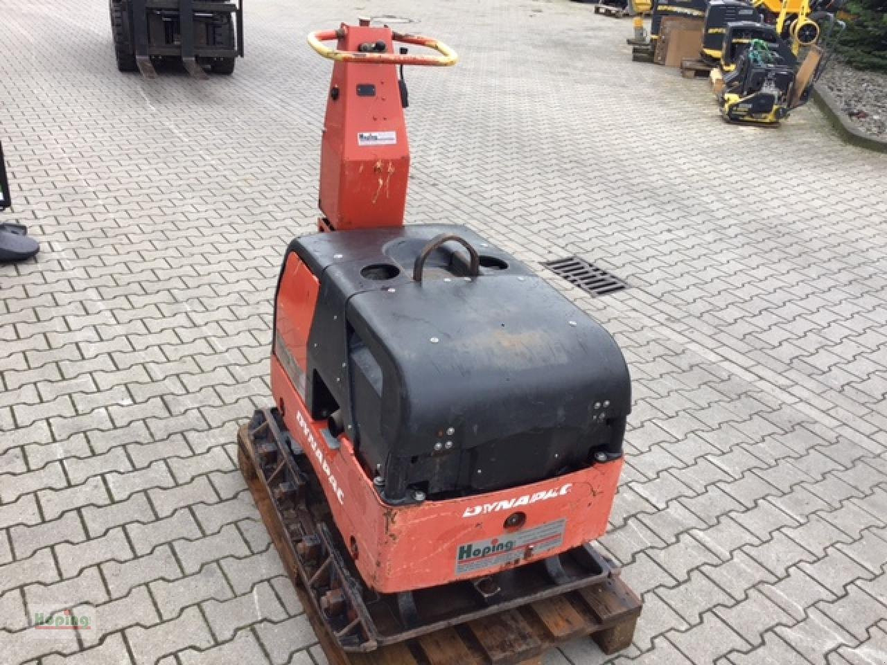 DYNAPAC LH 700 - Zagęszczarka płytowa: zdjęcie 4 DYNAPAC LH 700 - Zagęszczarka płytowa: zdjęcie 4