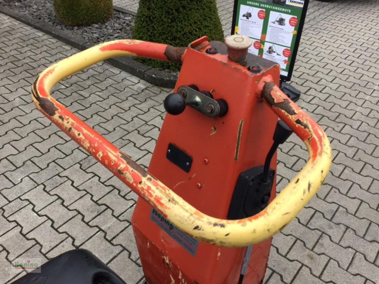 DYNAPAC LH 700 - Zagęszczarka płytowa: zdjęcie 5 DYNAPAC LH 700 - Zagęszczarka płytowa: zdjęcie 5