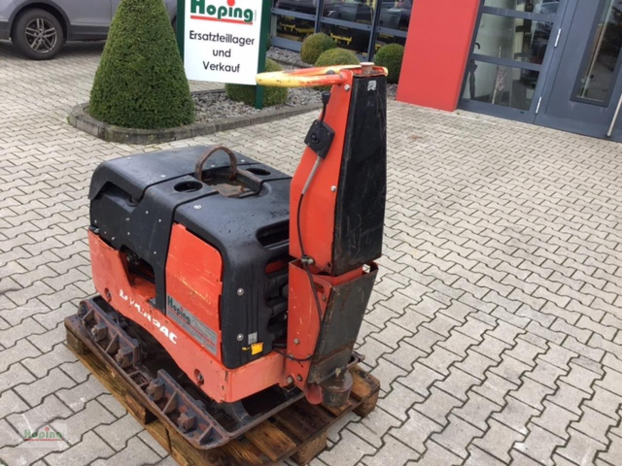 DYNAPAC LH 700 - Zagęszczarka płytowa: zdjęcie 2 DYNAPAC LH 700 - Zagęszczarka płytowa: zdjęcie 2