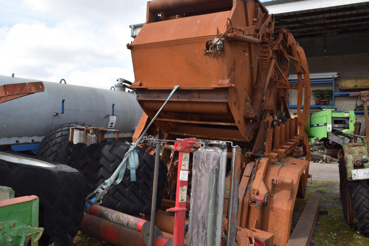 Lely Welger *zur Teileverwrtung* - Prasa rolująca: zdjęcie 4 Lely Welger *zur Teileverwrtung* - Prasa rolująca: zdjęcie 4