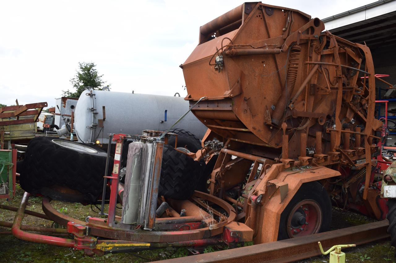 Lely Welger *zur Teileverwrtung* - Prasa rolująca: zdjęcie 3 Lely Welger *zur Teileverwrtung* - Prasa rolująca: zdjęcie 3