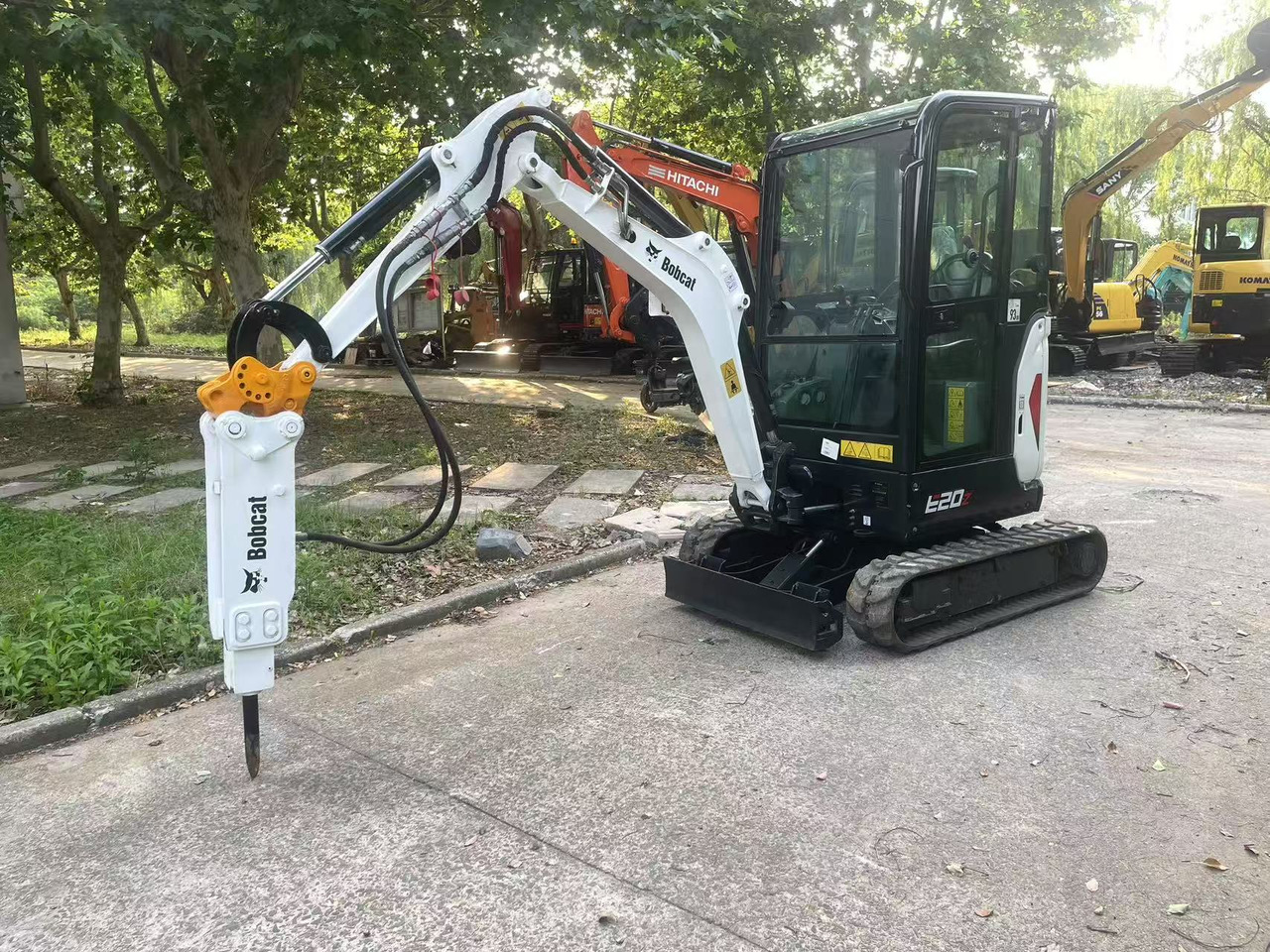 Bobcat E20Z - Minikoparka: zdjęcie 1 Bobcat E20Z - Minikoparka: zdjęcie 1