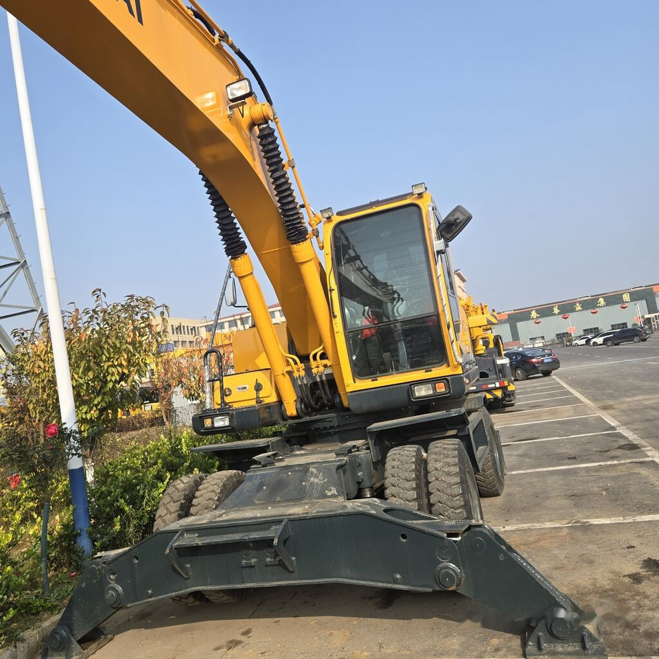 Hyundai R210W-9 - Koparka kołowa: zdjęcie 4 Hyundai R210W-9 - Koparka kołowa: zdjęcie 4