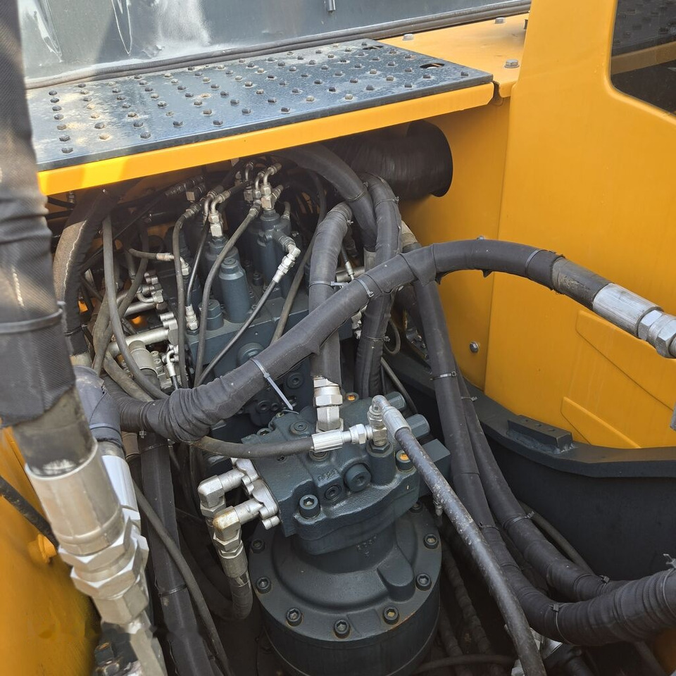 Hyundai R210W-9 Hyundai R210W-9: zdjęcie 9