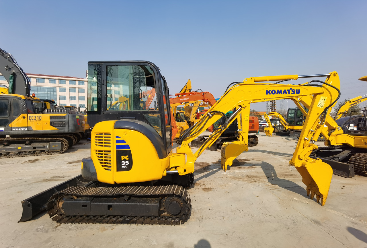 Komatsu PC35MR - Minikoparka: zdjęcie 1 Komatsu PC35MR - Minikoparka: zdjęcie 1