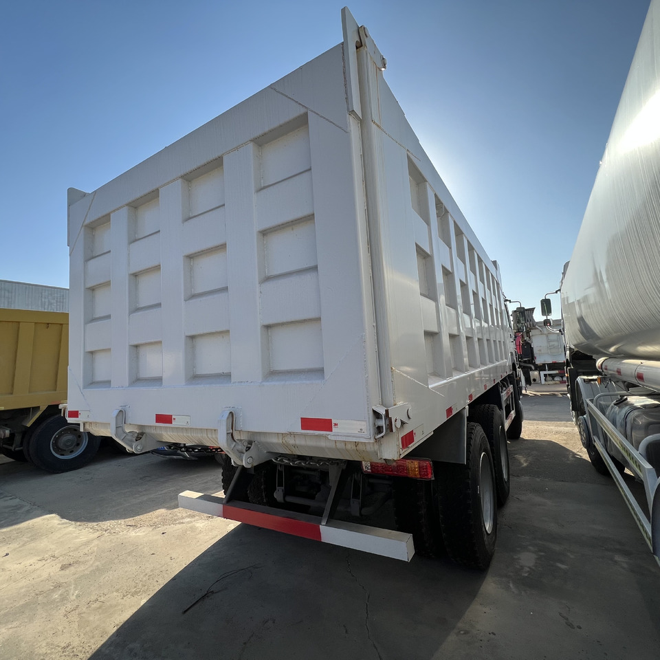 SINOTRUK HOWO - Wywrotka: zdjęcie 2 SINOTRUK HOWO - Wywrotka: zdjęcie 2