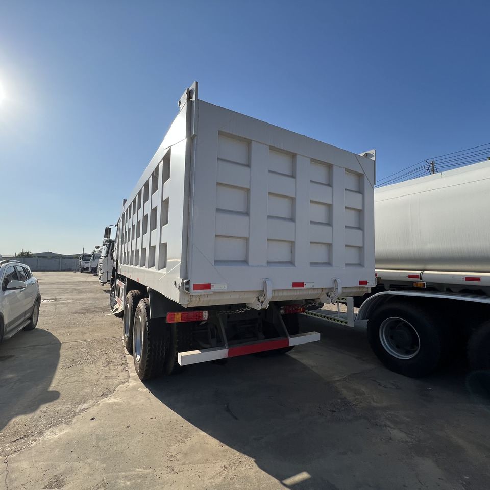 SINOTRUK HOWO - Wywrotka: zdjęcie 3 SINOTRUK HOWO - Wywrotka: zdjęcie 3