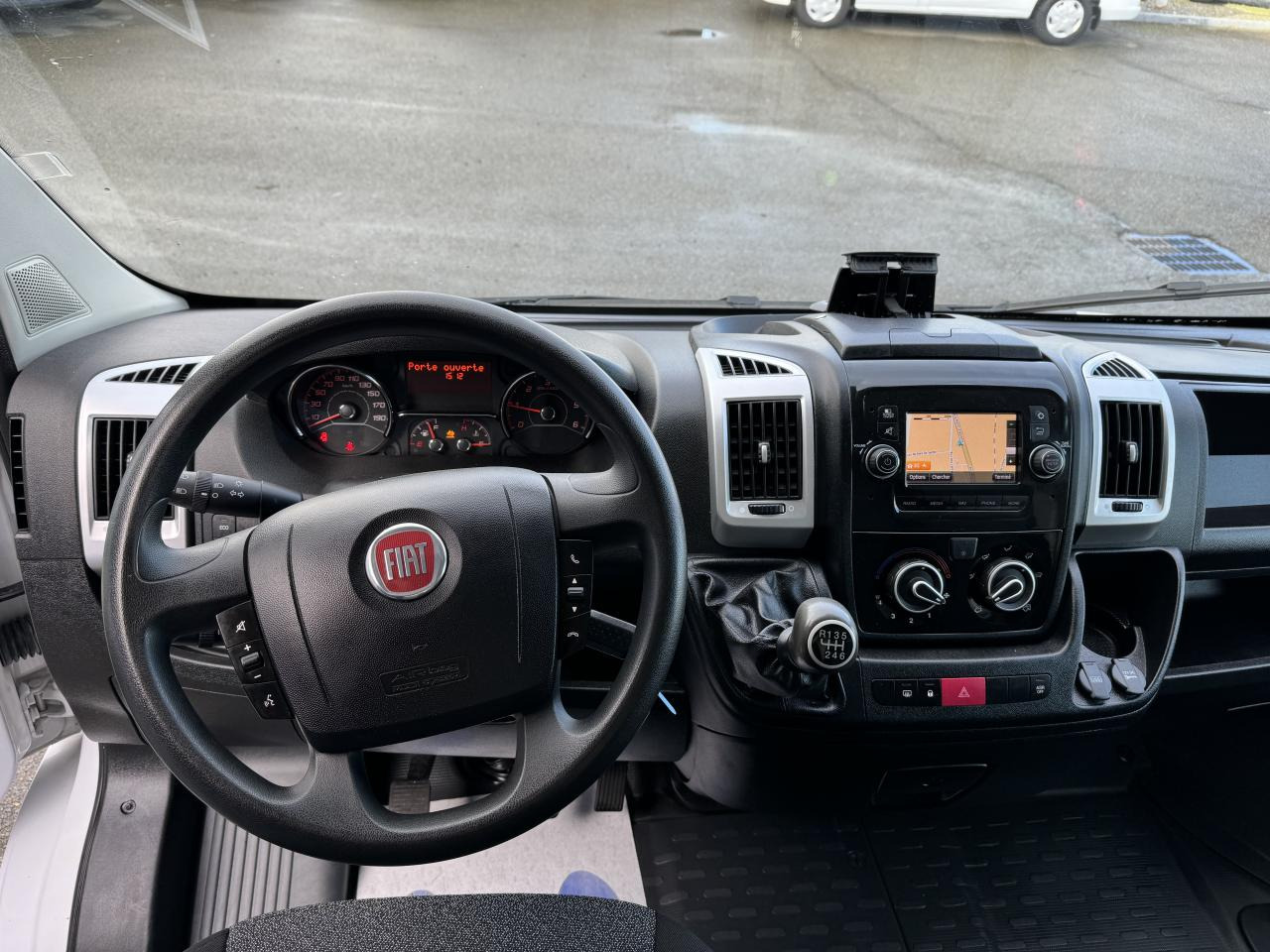 FIAT DUCATO 3T5 L3H2 2.2 HDI 140 CH BUSINESS - Furgon: zdjęcie 4 FIAT DUCATO 3T5 L3H2 2.2 HDI 140 CH BUSINESS - Furgon: zdjęcie 4