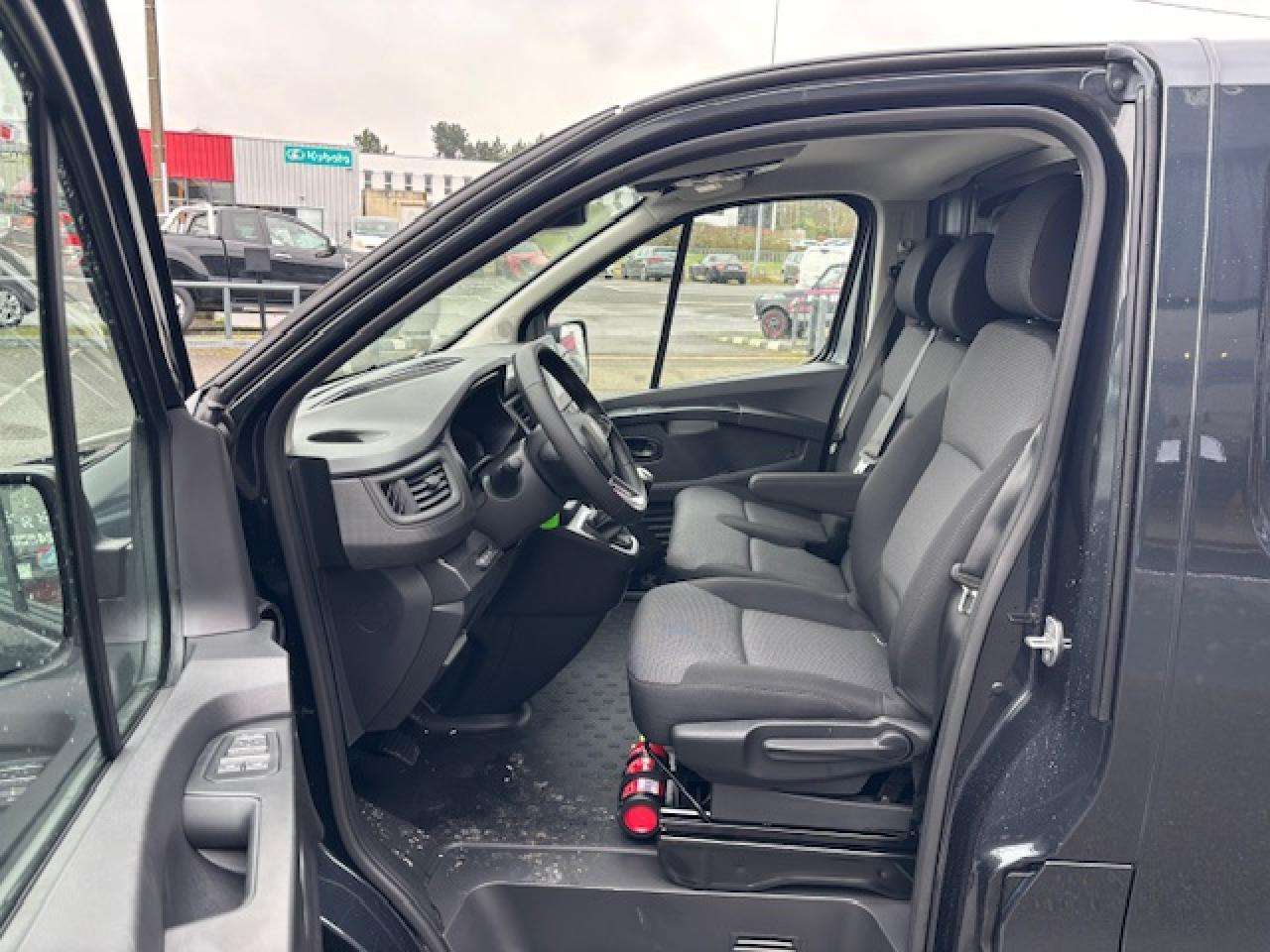 RENAULT Trafic L2H1 3000 Kg 2.0 Blue dCi - 150 2024 III FOURGON Fourgon Advance L2H1 PHASE 3 - Furgon: zdjęcie 5 RENAULT Trafic L2H1 3000 Kg 2.0 Blue dCi - 150 2024 III FOURGON Fourgon Advance L2H1 PHASE 3 - Furgon: zdjęcie 5