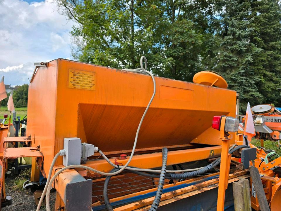 Gmeiner STA 2000TC Salzstreuer 2m3 Streuautomat Salzsilo Winterdienst Unimog 405 U300 400 500 423 427 430 318 Multicar tremo - Rozsiewacz piasku i soli: zdjęcie 3 Gmeiner STA 2000TC Salzstreuer 2m3 Streuautomat Salzsilo Winterdienst Unimog 405 U300 400 500 423 427 430 318 Multicar tremo - Rozsiewacz piasku i soli: zdjęcie 3