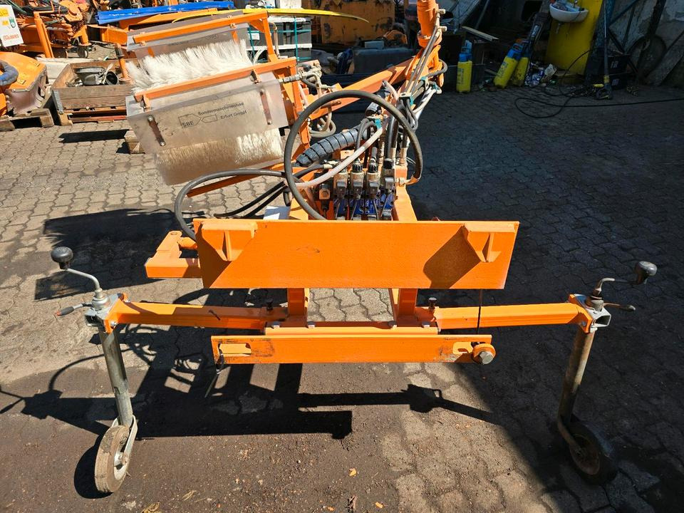 Leitpfostenwaschgerät WV 3-L Wassenberg Schmidt Drutzel für Unimog 405 U290 300 400 500 427 424 318 218 430 Leitpfosten - Szczotka: zdjęcie 1 Leitpfostenwaschgerät WV 3-L Wassenberg Schmidt Drutzel für Unimog 405 U290 300 400 500 427 424 318 218 430 Leitpfosten - Szczotka: zdjęcie 1