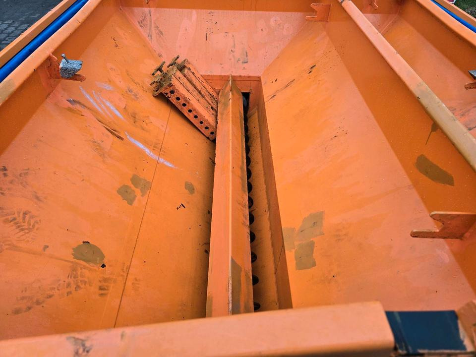 Rozsiewacz piasku i soli Schmidt DST25-FH 2-Kammer Salzstreuer Winterdienst Streuautomat Stratos SST MITOS Streusilo Solestreuer passend für UNIMOG 405/10 405/12 UGE UGN U300 400 500 530 430 318 423: zdjęcie 9 Rozsiewacz piasku i soli Schmidt DST25-FH 2-Kammer Salzstreuer Winterdienst Streuautomat Stratos SST MITOS Streusilo Solestreuer passend für UNIMOG 405/10 405/12 UGE UGN U300 400 500 530 430 318 423: zdjęcie 9