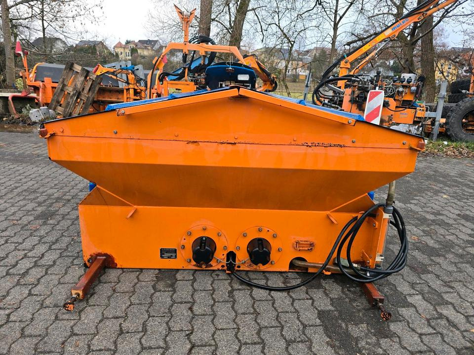 Rozsiewacz piasku i soli Schmidt DST25-FH 2-Kammer Salzstreuer Winterdienst Streuautomat Stratos SST MITOS Streusilo Solestreuer passend für UNIMOG 405/10 405/12 UGE UGN U300 400 500 530 430 318 423: zdjęcie 7 Rozsiewacz piasku i soli Schmidt DST25-FH 2-Kammer Salzstreuer Winterdienst Streuautomat Stratos SST MITOS Streusilo Solestreuer passend für UNIMOG 405/10 405/12 UGE UGN U300 400 500 530 430 318 423: zdjęcie 7