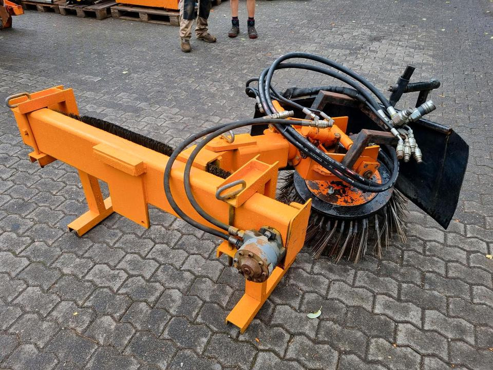 Wildkrautbürste passend für Multicar Tremo Ladog Mulag Unkrautbekämpfung Dücket Fiedler Wildkrautbesen Kehrmaschine Hansa Fendt unimog - Szczotka: zdjęcie 3 Wildkrautbürste passend für Multicar Tremo Ladog Mulag Unkrautbekämpfung Dücket Fiedler Wildkrautbesen Kehrmaschine Hansa Fendt unimog - Szczotka: zdjęcie 3