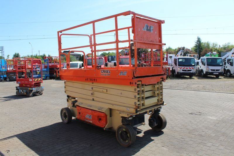 Podnośnik nożycowy elektryczny 12 m JLG 3246 ES - Podnośnik nożycowy: zdjęcie 2 Podnośnik nożycowy elektryczny 12 m JLG 3246 ES - Podnośnik nożycowy: zdjęcie 2