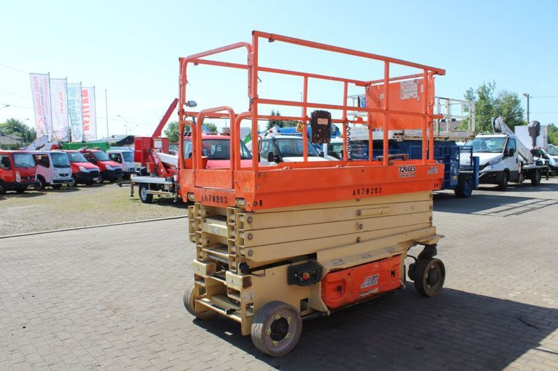 Podnośnik nożycowy elektryczny 12 m JLG 3246 ES - Podnośnik nożycowy: zdjęcie 3 Podnośnik nożycowy elektryczny 12 m JLG 3246 ES - Podnośnik nożycowy: zdjęcie 3