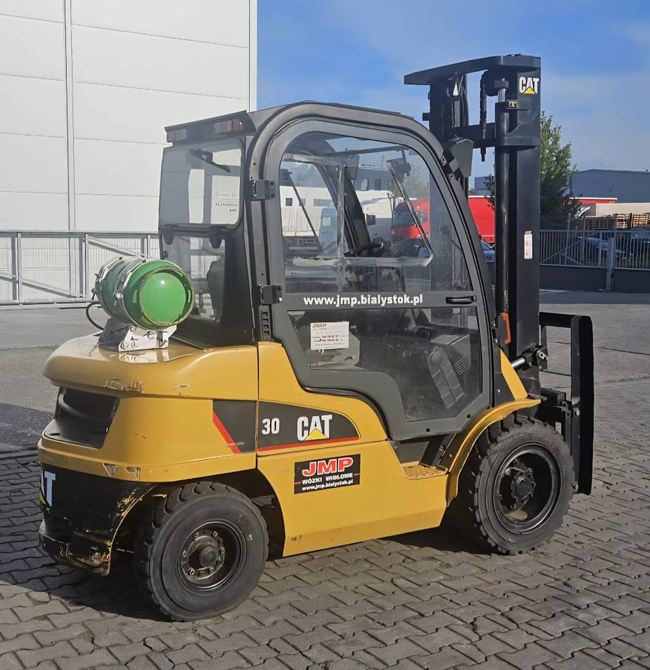 Wózek widłowy gazowy CAT GP 30 N: zdjęcie 8 Wózek widłowy gazowy CAT GP 30 N: zdjęcie 8