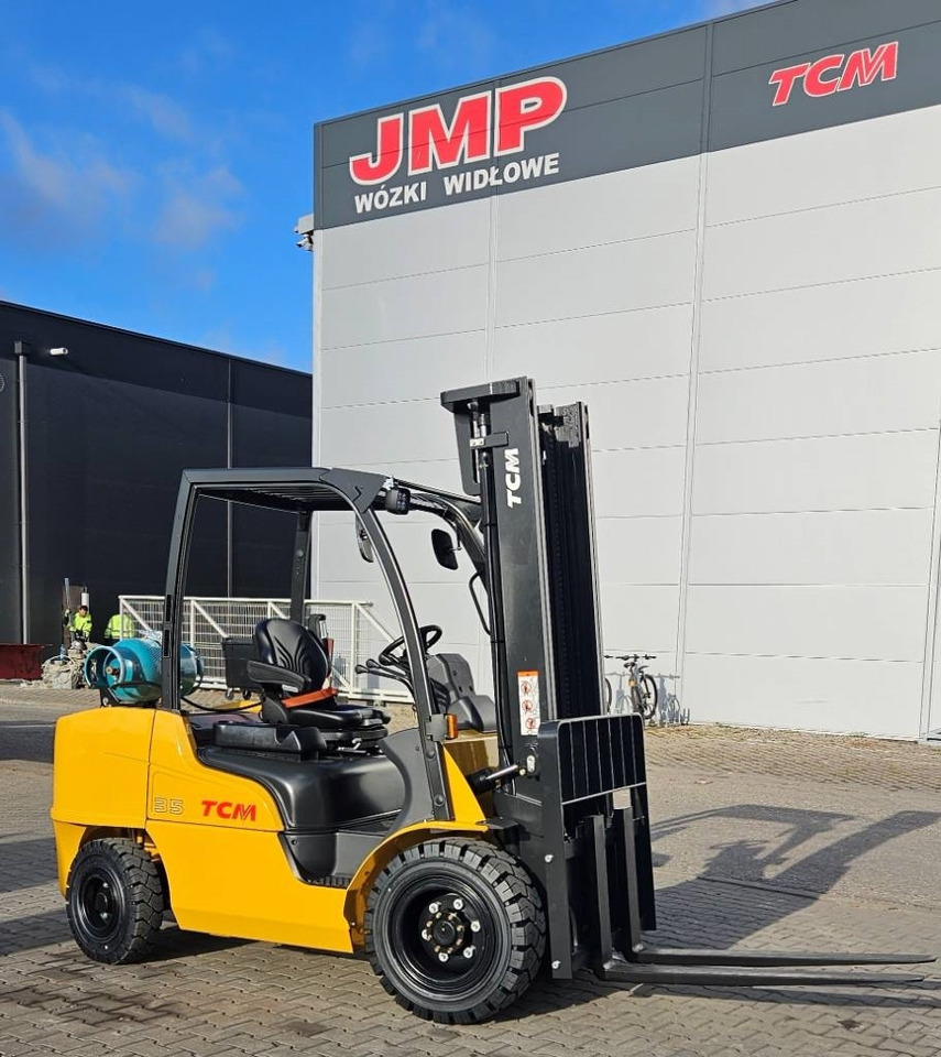 TCM FGE35-E2 BRAND NEW D3700mm - Wózek widłowy gazowy: zdjęcie 3 TCM FGE35-E2 BRAND NEW D3700mm - Wózek widłowy gazowy: zdjęcie 3