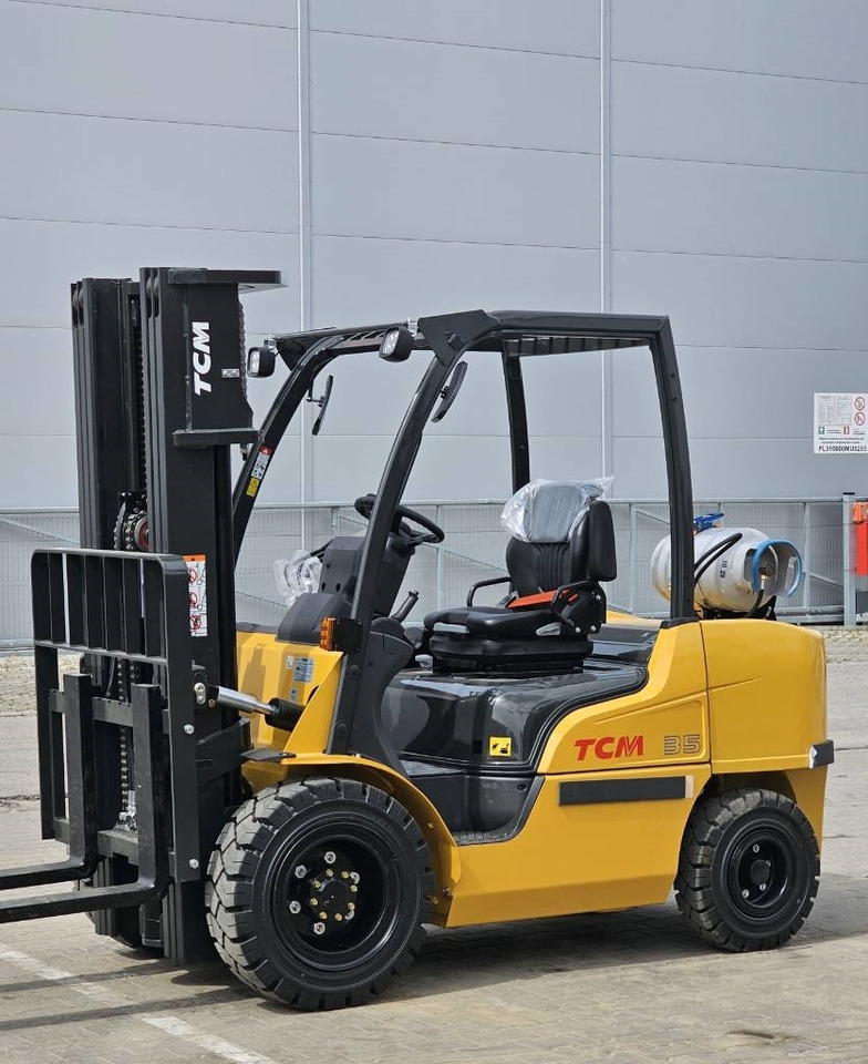 TCM FGE35-E2 BRAND NEW TR4300mm - Wózek widłowy gazowy: zdjęcie 4 TCM FGE35-E2 BRAND NEW TR4300mm - Wózek widłowy gazowy: zdjęcie 4