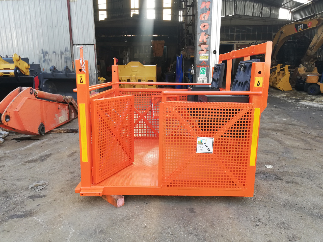 Manitou Basket attachment - Łyżka do Koparek do wyburzeń: zdjęcie 4 Manitou Basket attachment - Łyżka do Koparek do wyburzeń: zdjęcie 4