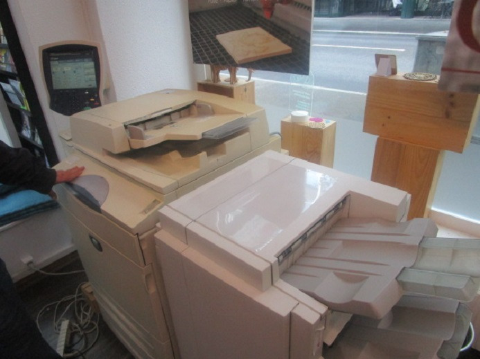 XEROX DC250 (Drucken, Kopieren, Scannen) mit Broschürenfinischer - Maszyna do druku cyfrowego: zdjęcie 2 XEROX DC250 (Drucken, Kopieren, Scannen) mit Broschürenfinischer - Maszyna do druku cyfrowego: zdjęcie 2