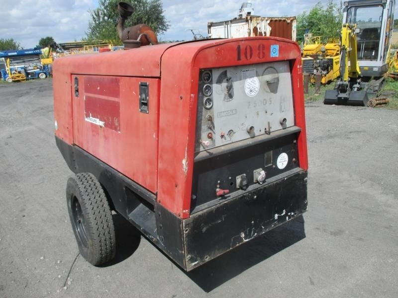 Lincoln E 500 S - Sprzęt do spawania: zdjęcie 5 Lincoln E 500 S - Sprzęt do spawania: zdjęcie 5