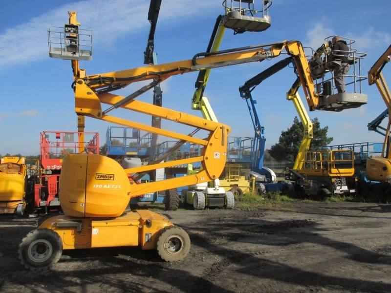 Manitou 170 AETJ Bi-Energy - Podnośnik przegubowy: zdjęcie 1 Manitou 170 AETJ Bi-Energy - Podnośnik przegubowy: zdjęcie 1
